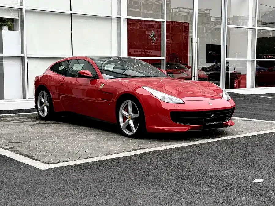 Ferrari GTC4Lusso