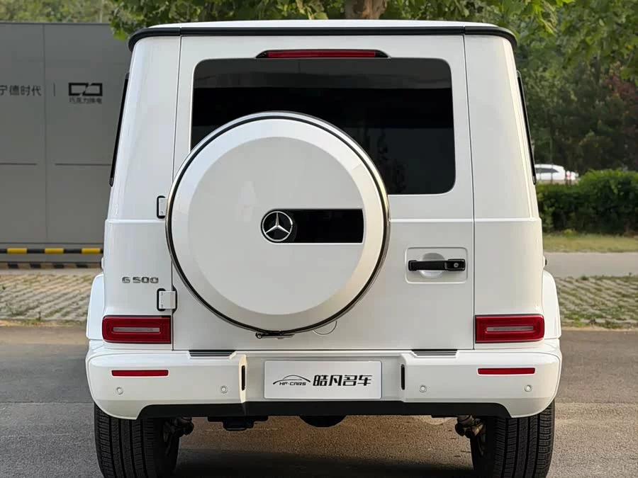 Mercedes Benz G-rated