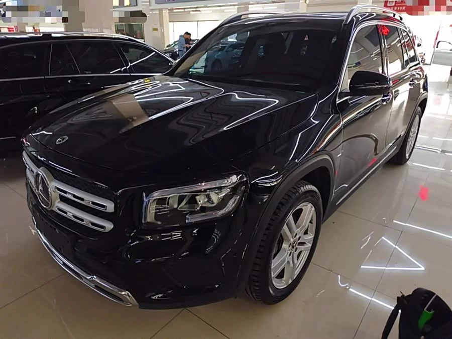 Mercedes Benz GLB
