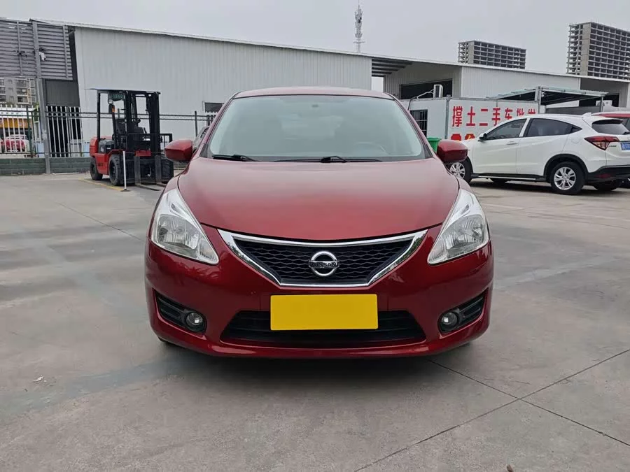 Nissan Tiida