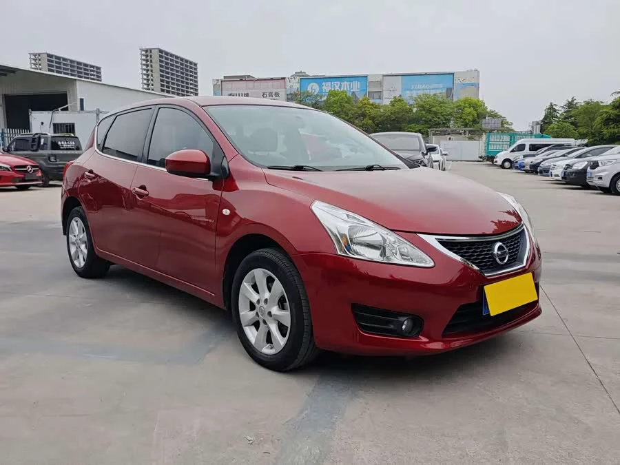 Nissan Tiida