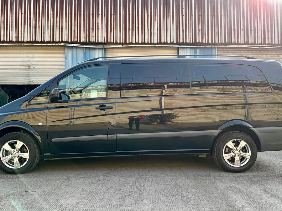Mercedes Benz Vito