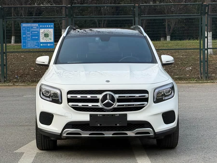 Mercedes Benz GLB
