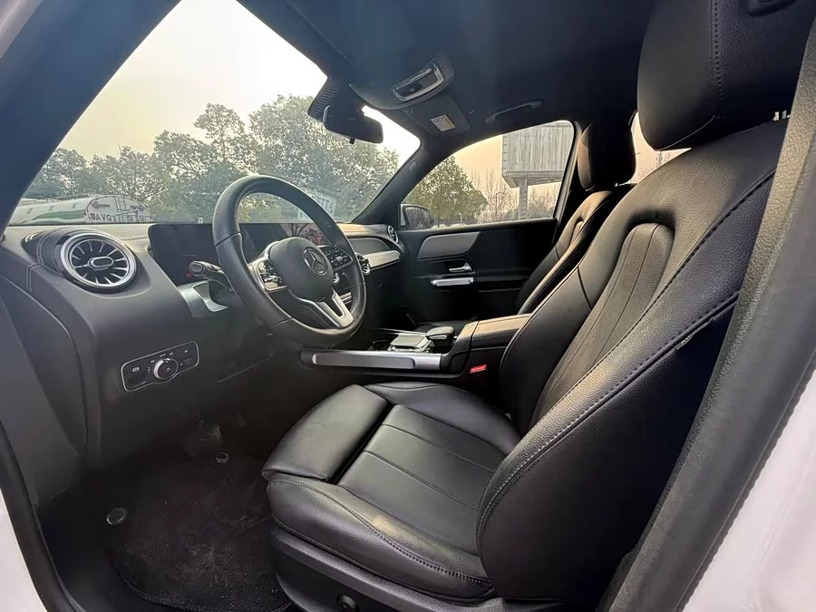 Mercedes Benz GLB