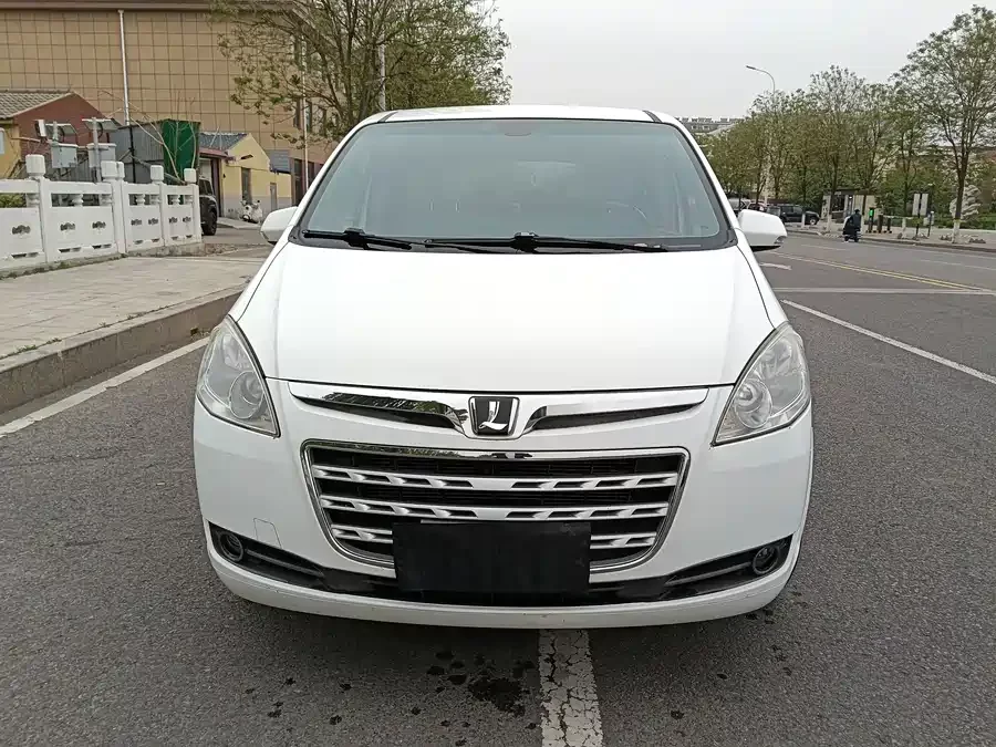 Luxgen U7 MPV