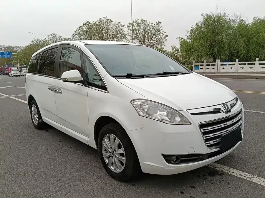 Luxgen U7 MPV