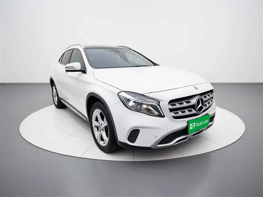 Mercedes Benz GLA