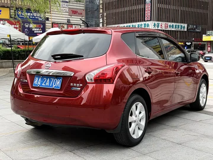 Nissan Tiida