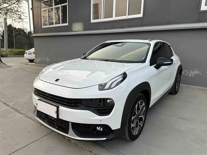 Lynk & Co 02