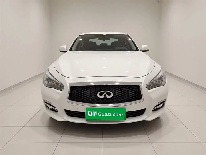 Infiniti Q50L
