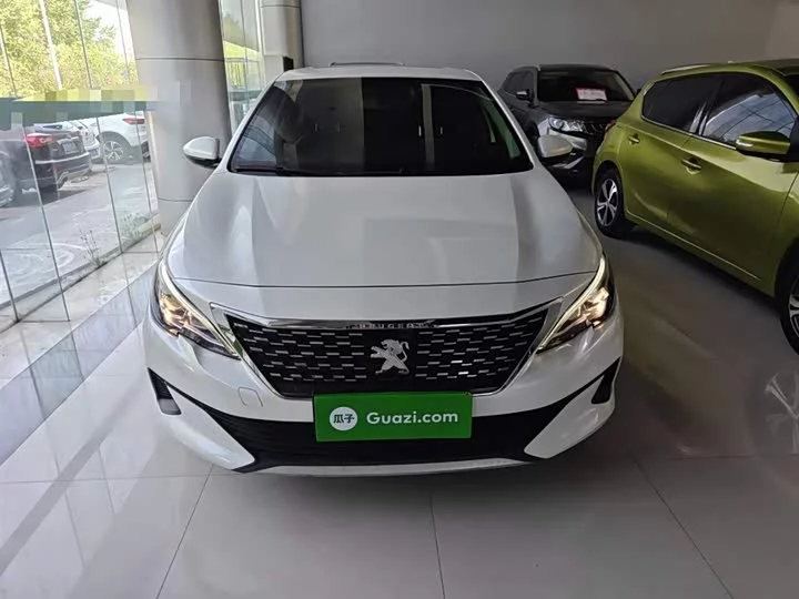Peugeot 408