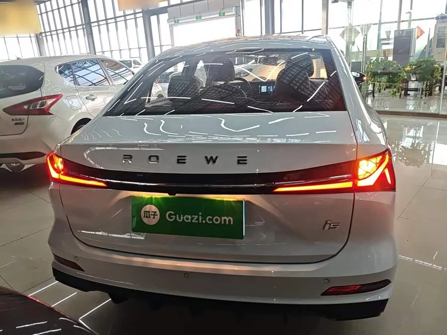 Roewe i5