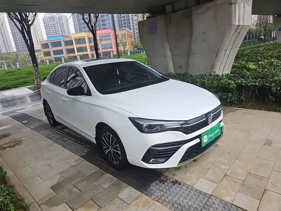 Roewe i5
