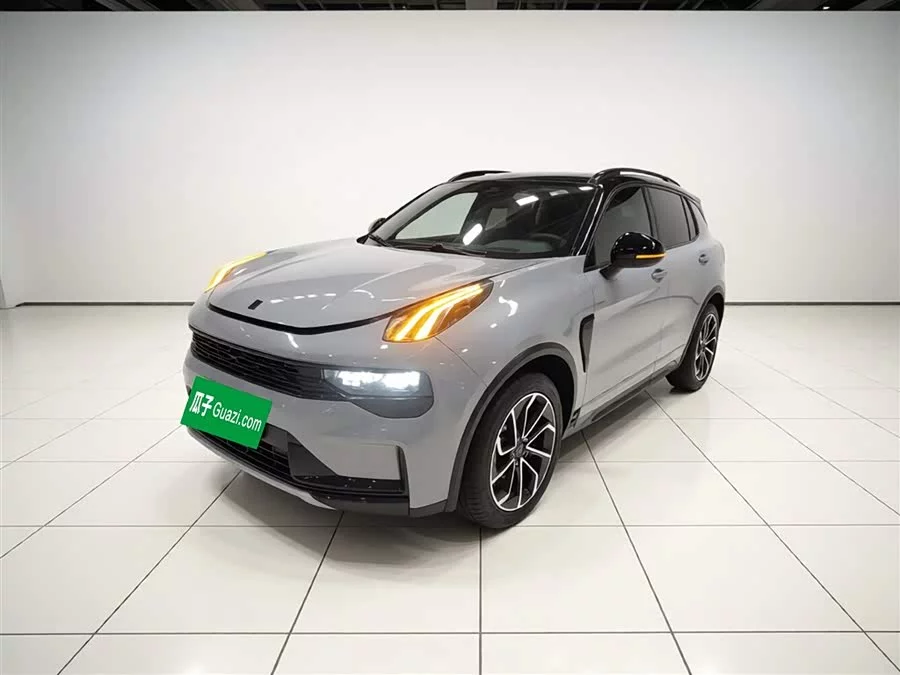 Lynk & Co 01