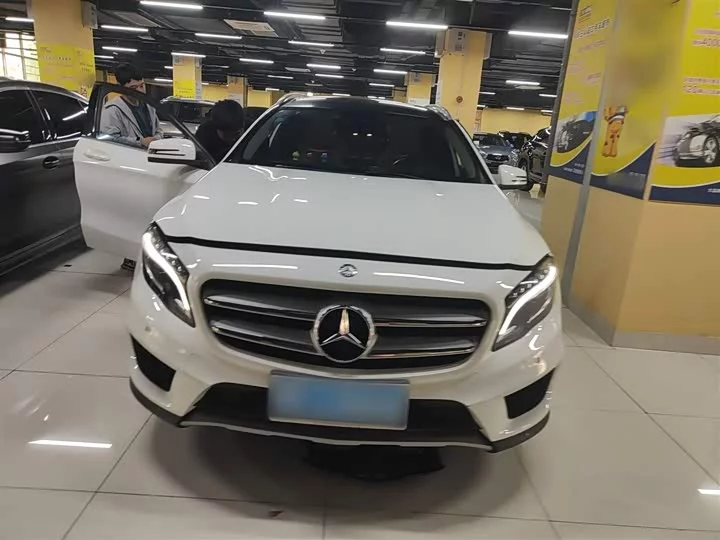 Mercedes-Benz GLA