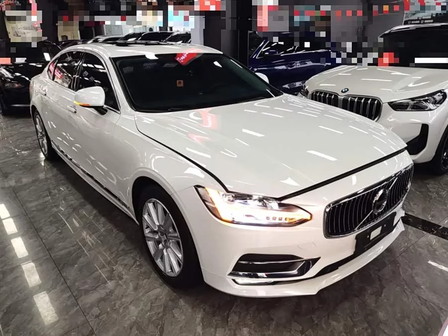 Volvo S90