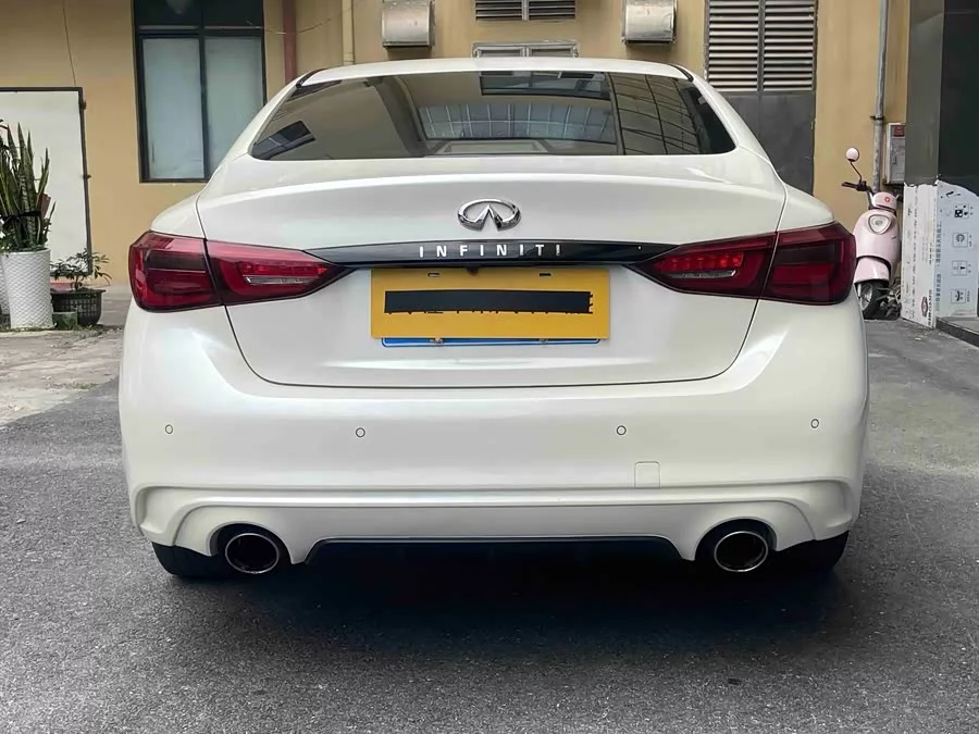 Infiniti Q50L