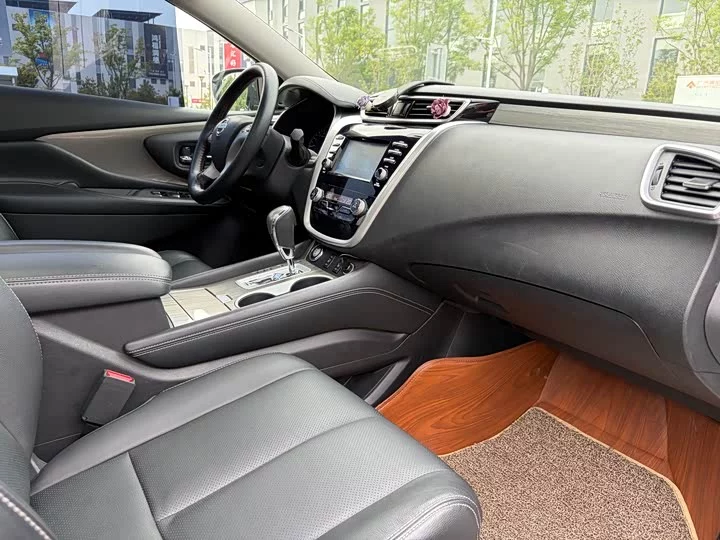 Nissan Loulan