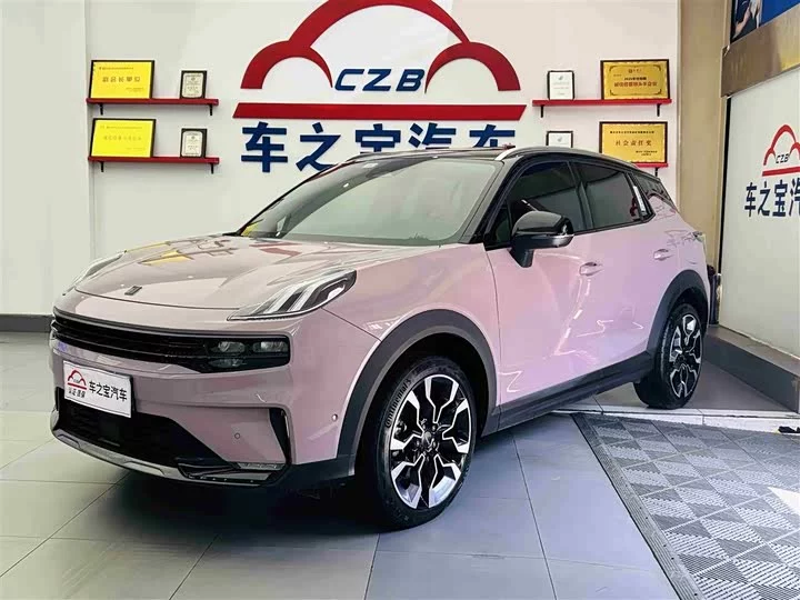 Lynk & Co 06