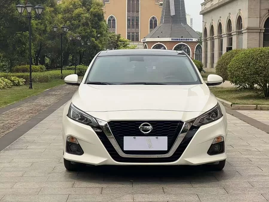 Nissan Teana