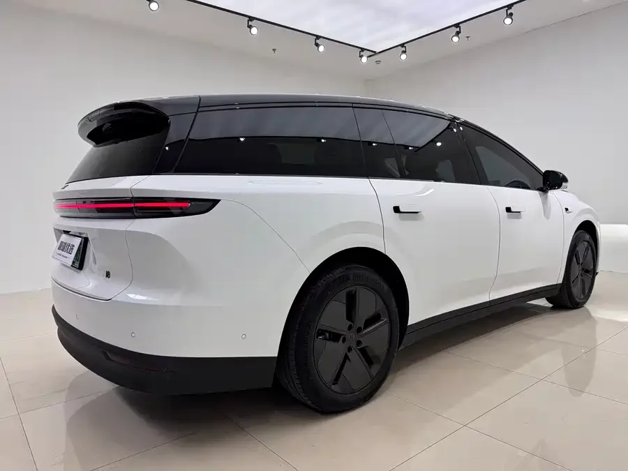 Li Ideal i8