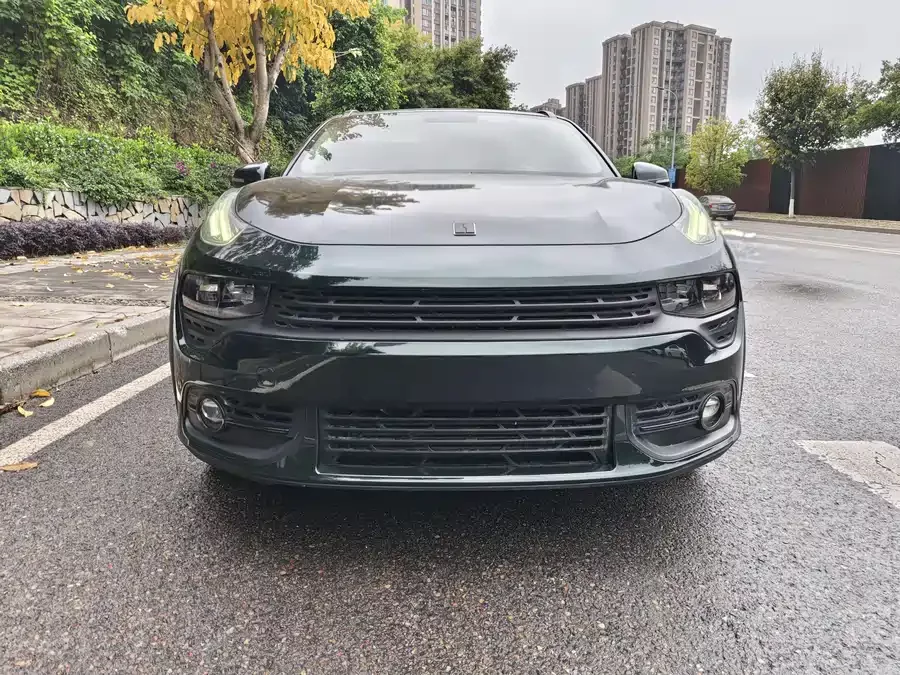 Lynk & Co 02