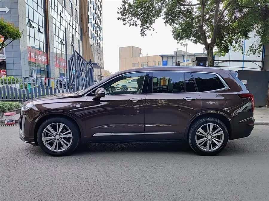 Cadillac XT6