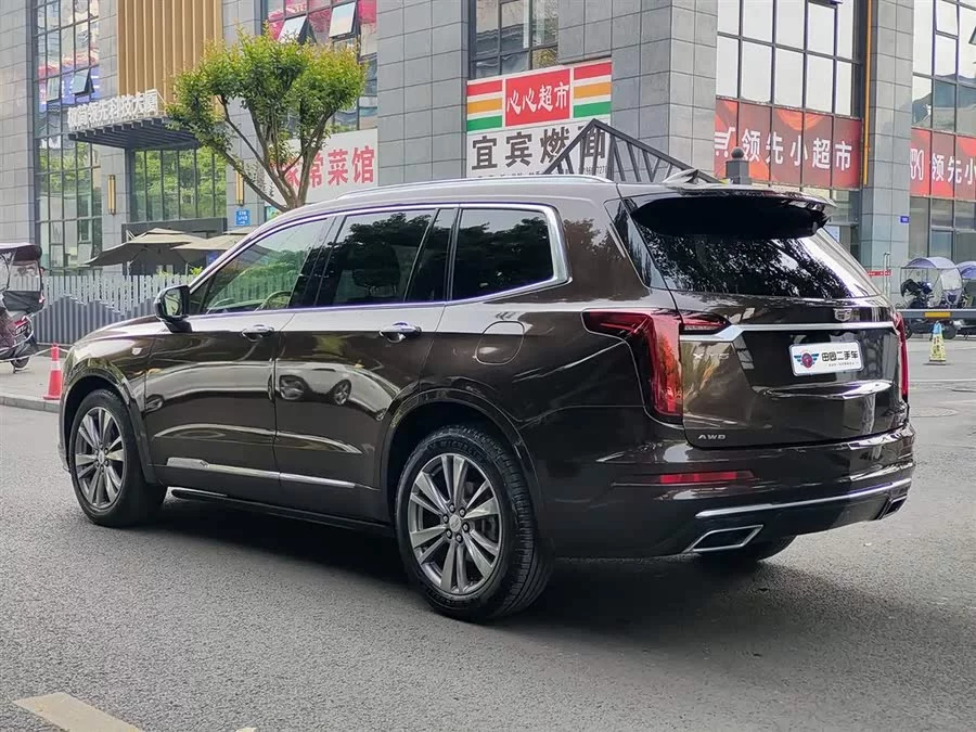Cadillac XT6