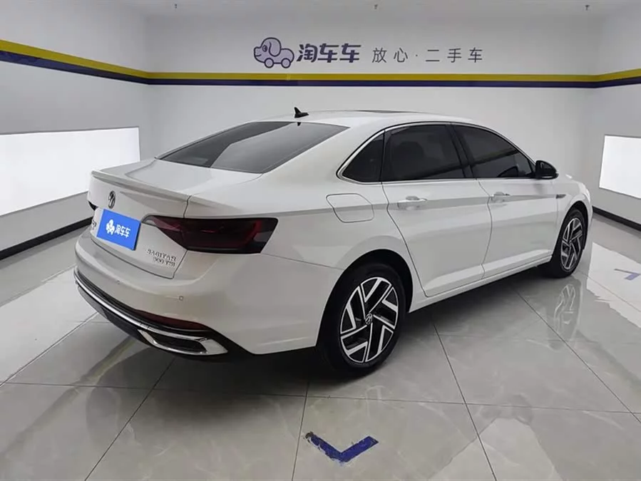 Volkswagen Sagitar