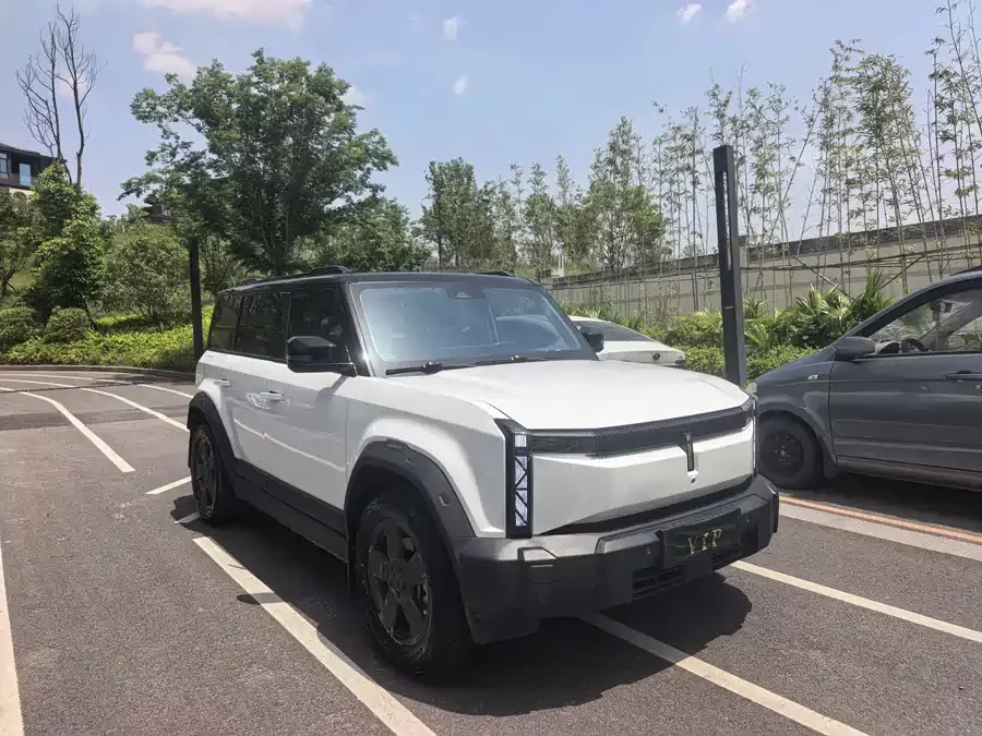 iCAR 03