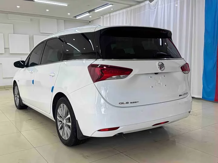 Buick GL6