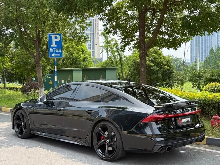 Audi S7