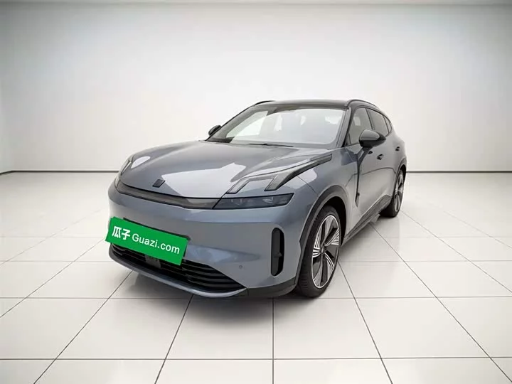 Lynk & Co 08 EM-P