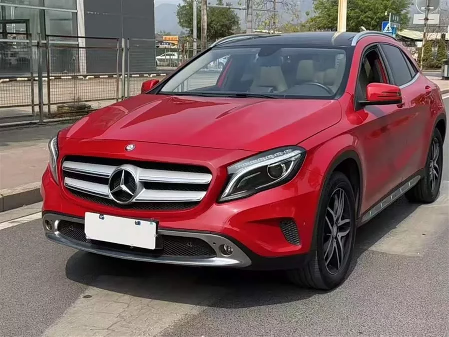 Mercedes Benz GLA