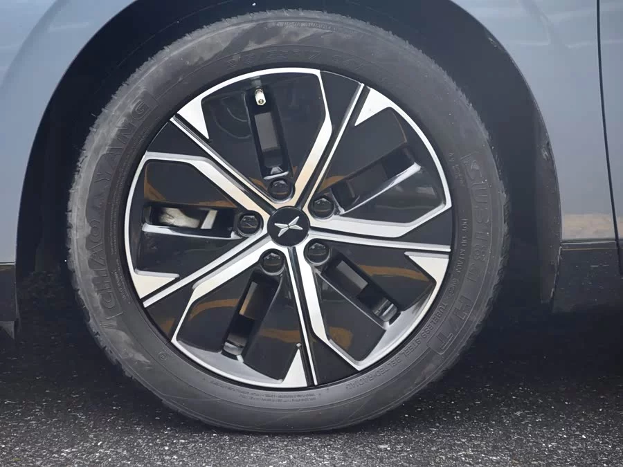 Xpeng P5