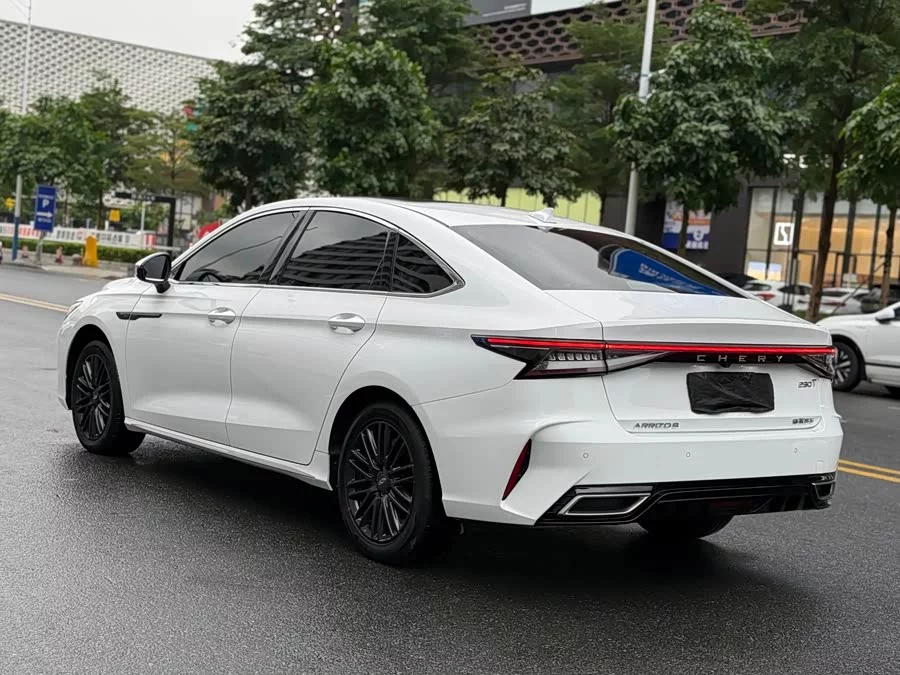 Chery Arrizo 8
