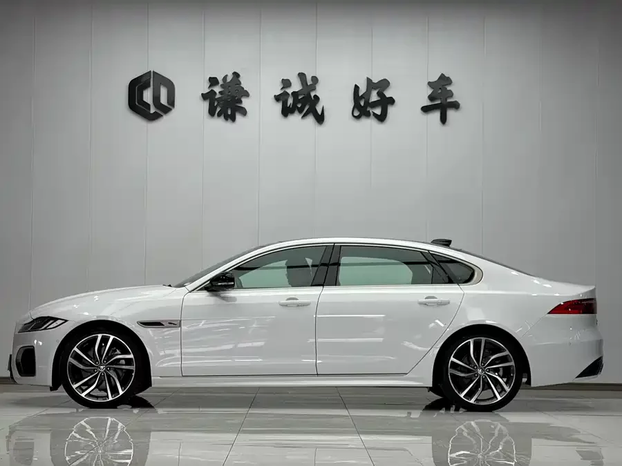 Jaguar XFL