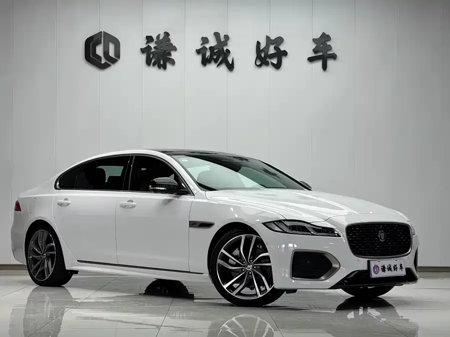 Jaguar XFL