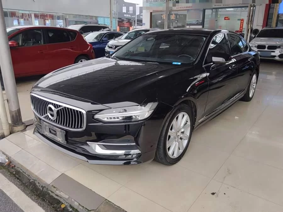 Volvo S90