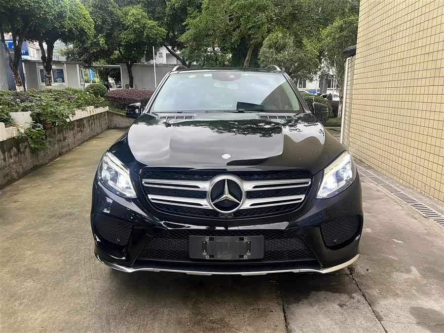 Mercedes Benz GLE (Imported)