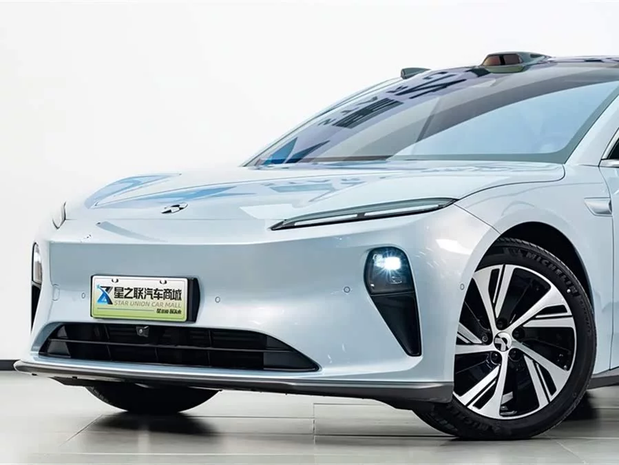 NIO ET5
