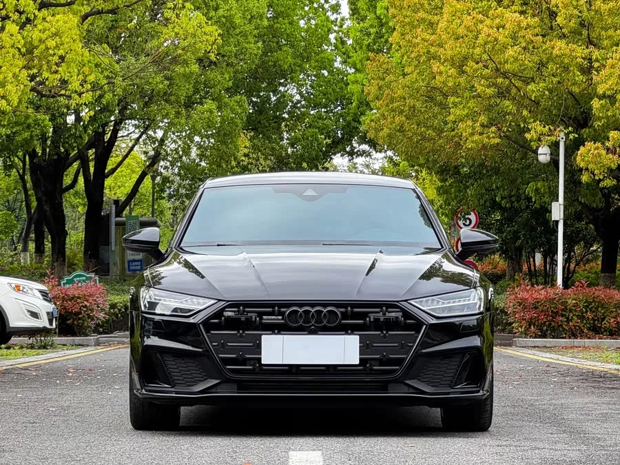 Audi A7L