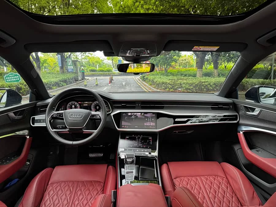 Audi A7L