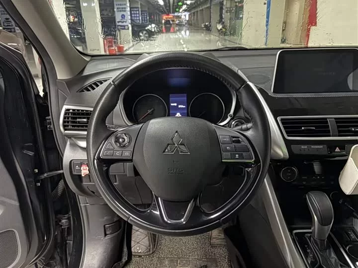 Mitsubishi Yi Ge