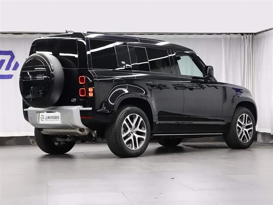 Land Rover guard