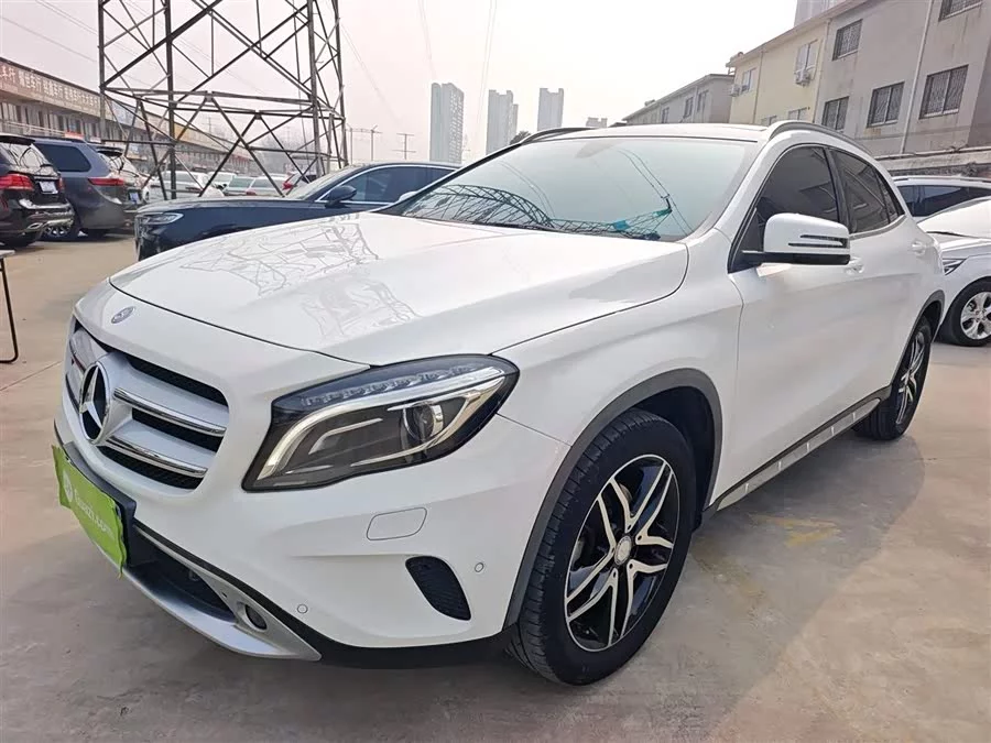 Mercedes Benz GLA