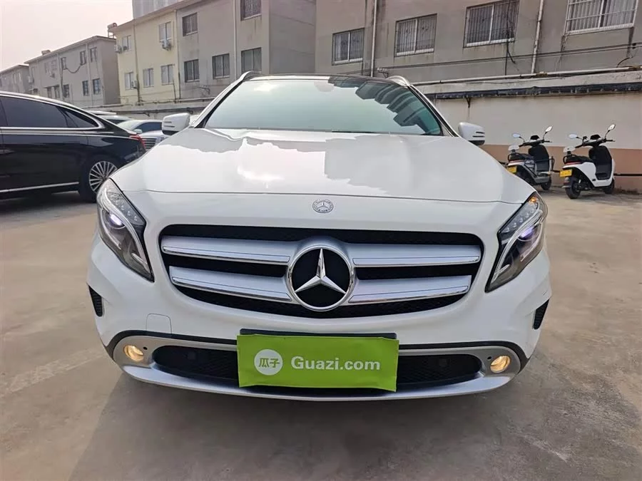 Mercedes Benz GLA