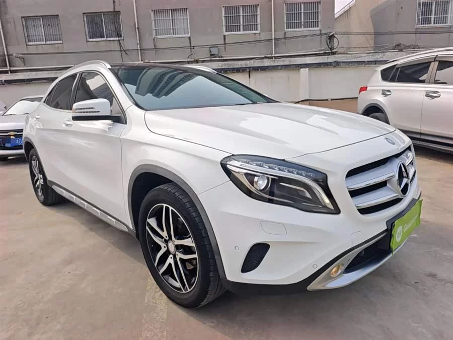 Mercedes Benz GLA