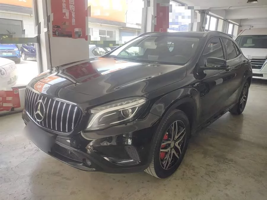 Mercedes Benz GLA