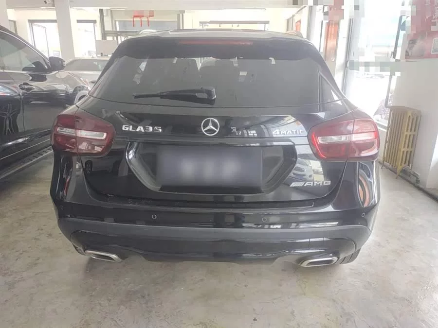 Mercedes Benz GLA